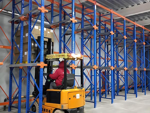 重型驶入式货架