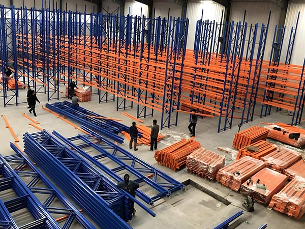 如何优化仓库货架的布局和流程