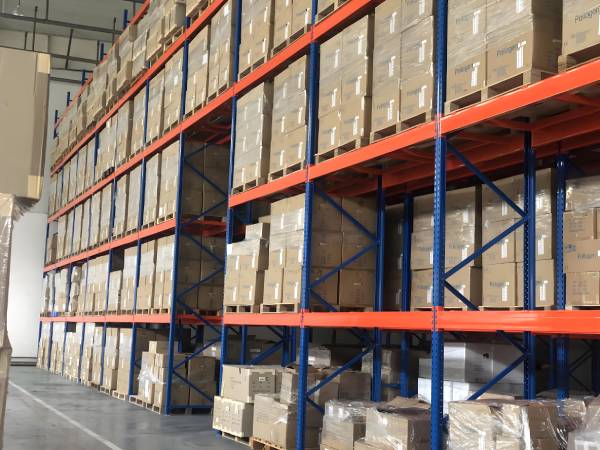 如何根据仓库高度设计重型货架层数