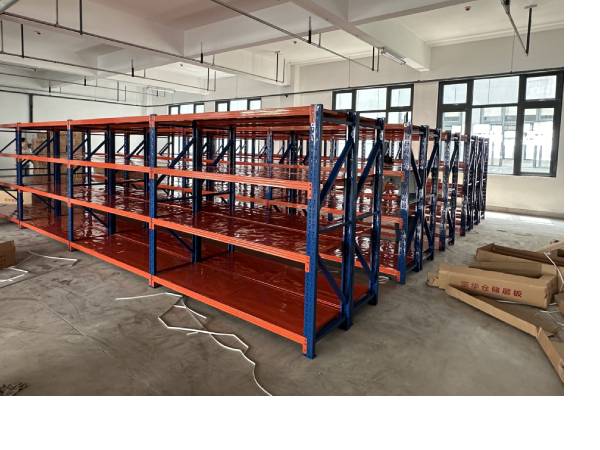 层板货架安装中